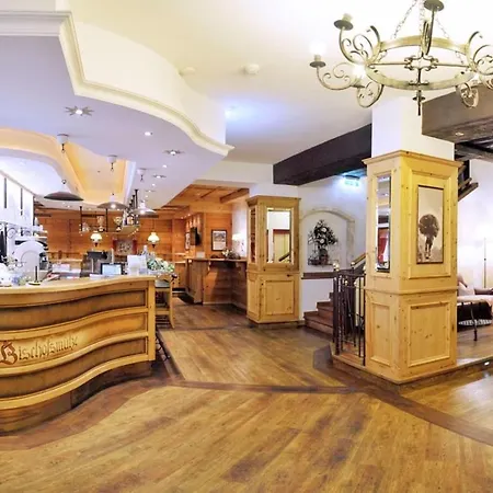 Bischofsmuetze 4* 필즈모스