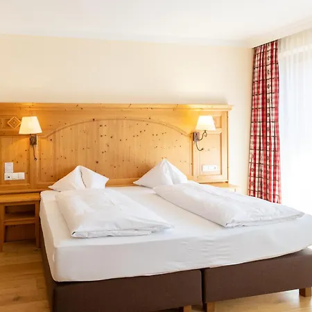 Bischofsmuetze Отель 4*