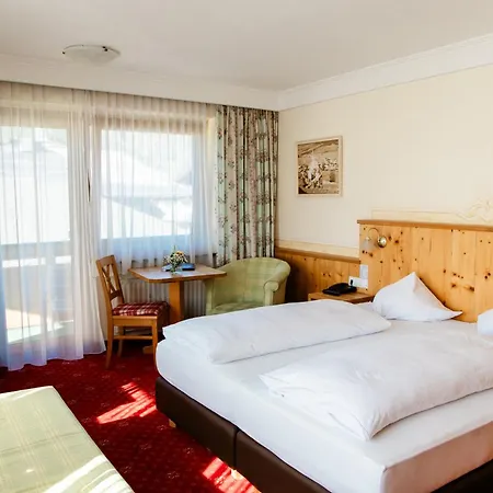 Bischofsmuetze 4*