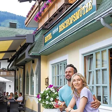 Otel Bischofsmuetze
