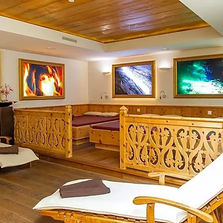 Bischofsmuetze Otel Filzmoos