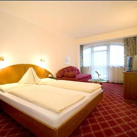 Otel Bischofsmuetze